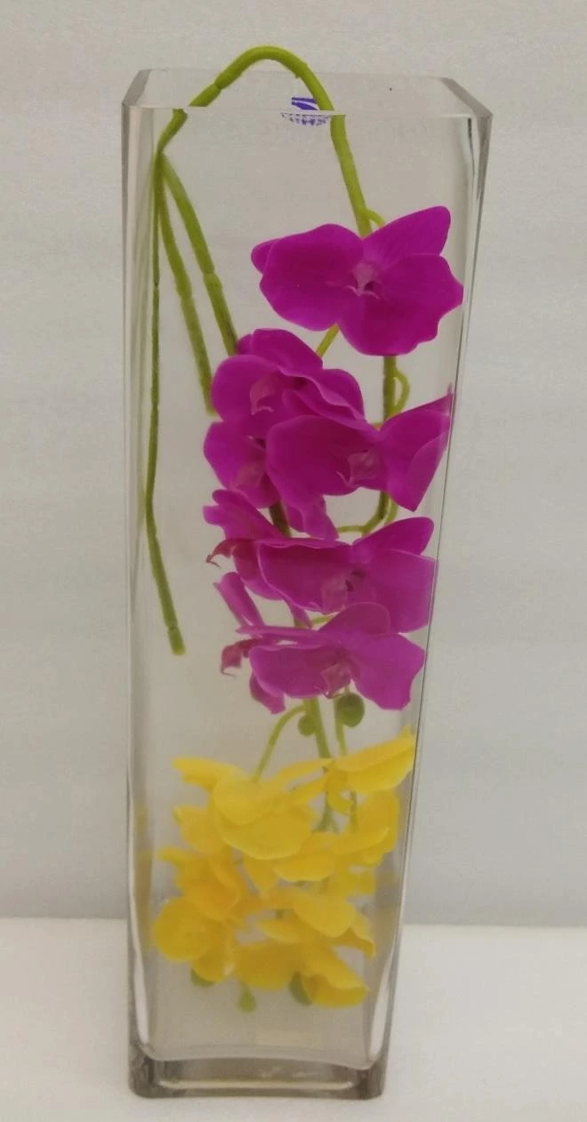 Glass Vase Sqr. 10x10x35cm